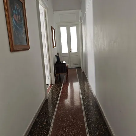 Terminal Airport House