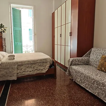 Terminal Airport House Genua